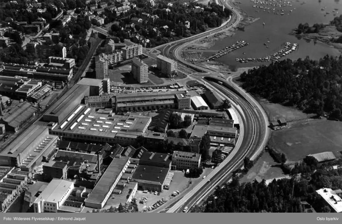 Norsk Elektrisk & Brown Boveri, Skøyen, Frognerkilen, E18 (Flyfoto)