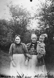 Ane Slenes (1851-1929) ble født på gården Slenes i Eresfjord