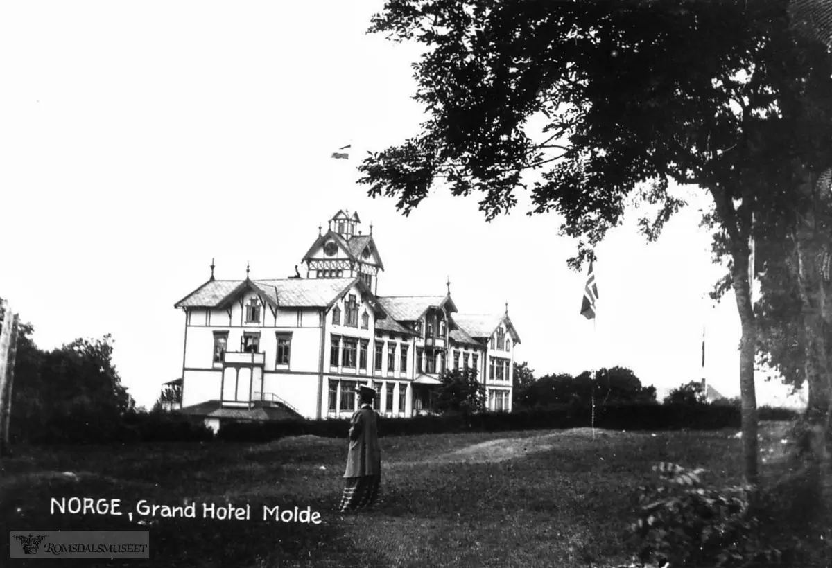 Grand Hotel.