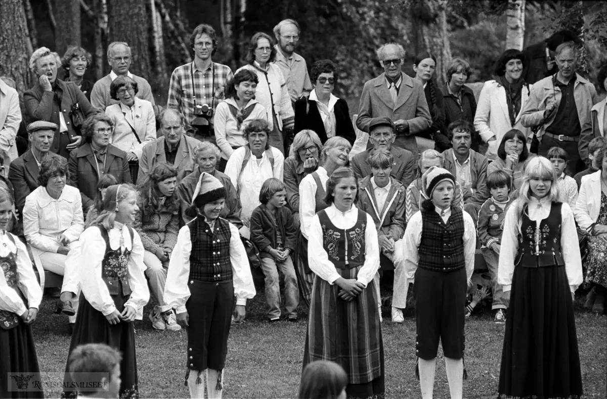 Olsok på Museet..Leikarringen..