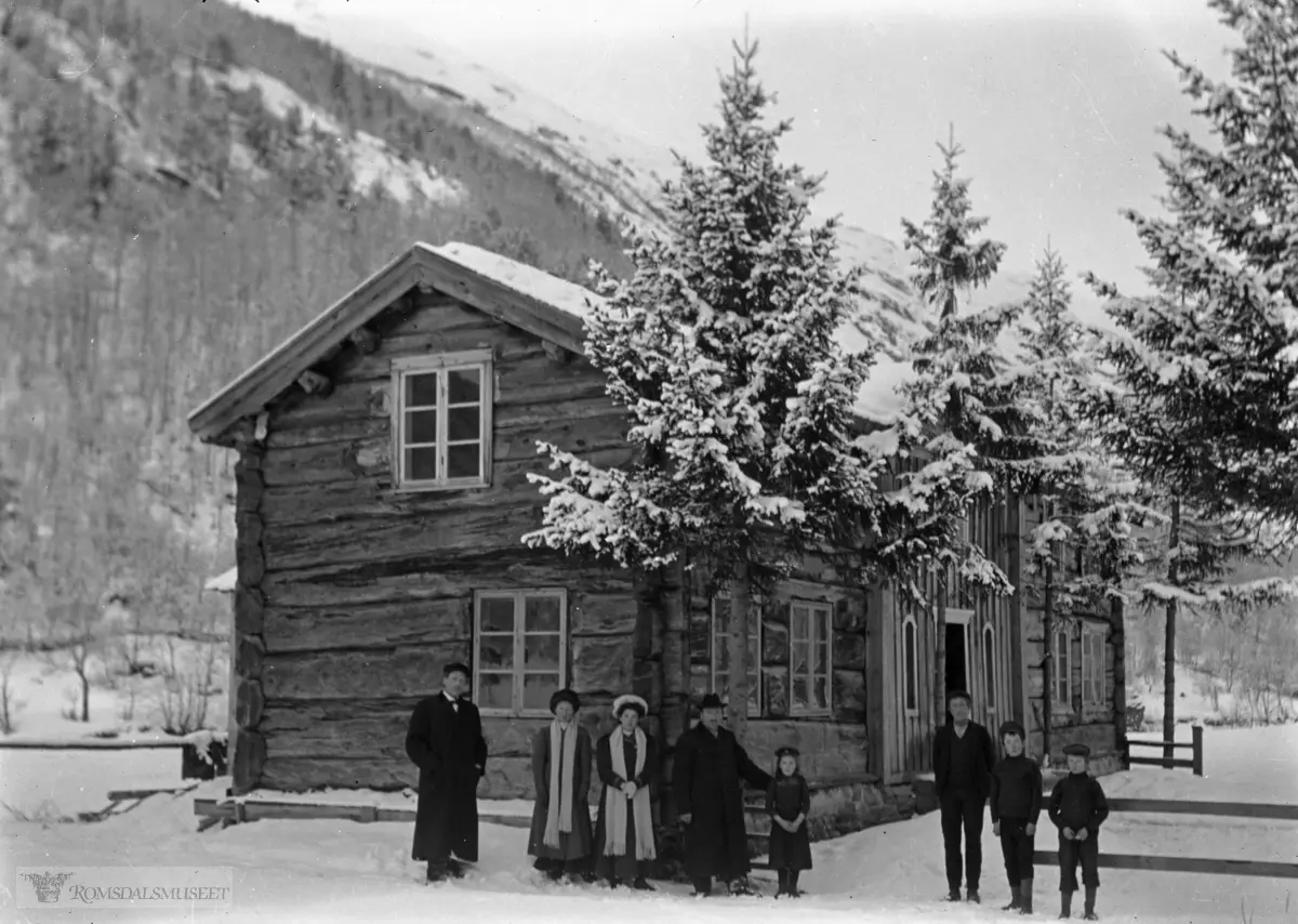 Våningshuset..(Edvard var i Amerika fra april 1896 til desember 1910)