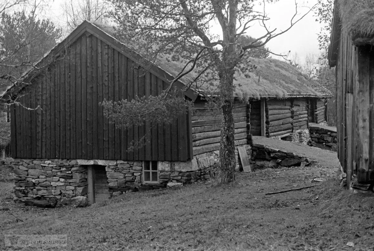 Hammervoll-løa på Romsdalsmuseet. .(Se Romsdalsmuseets årbok 1986)