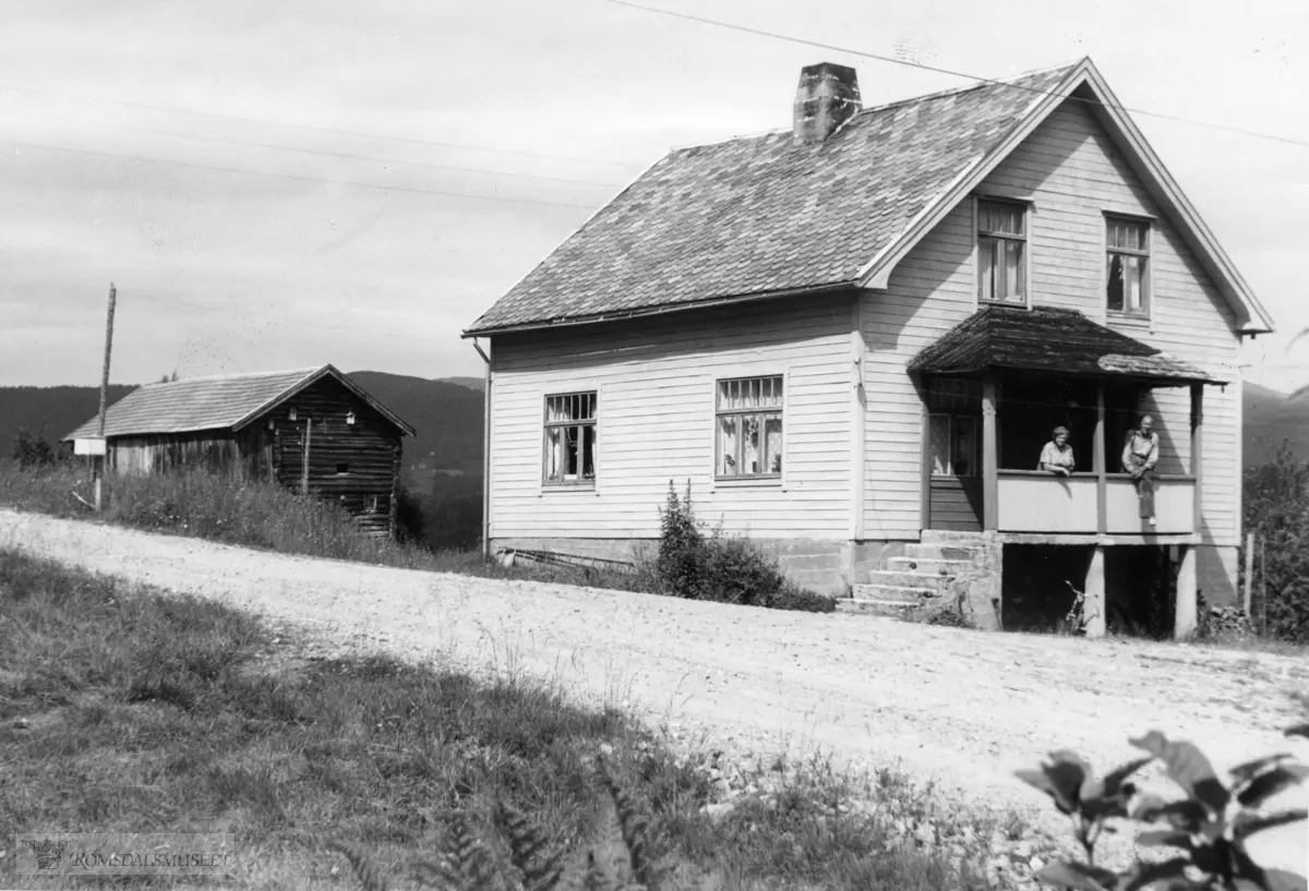 Nr.117. Bakken. Kristian Åfløy. .(Bilder brukt i "Gards- og ættesoge for Nesset").