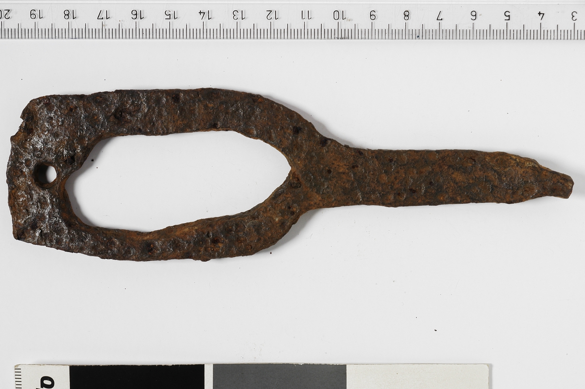 MÅL: L. 16, 5 CM