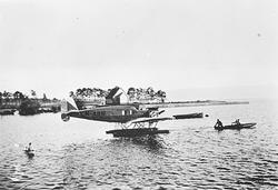 Hamar, Hamarbukta, Tjuvholmen, sjøfly LN-ABR,