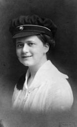 Hamar, portrett Elise Fliflet (1893-1992) som student, sener