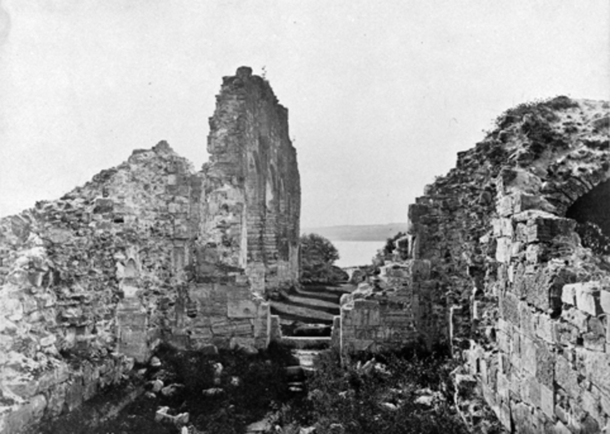 DOMKIRKERUINEN, HAMAR, 1880 ÅRENE?PÅSKRIFT "RUINER AV HAMAR KIRKE"