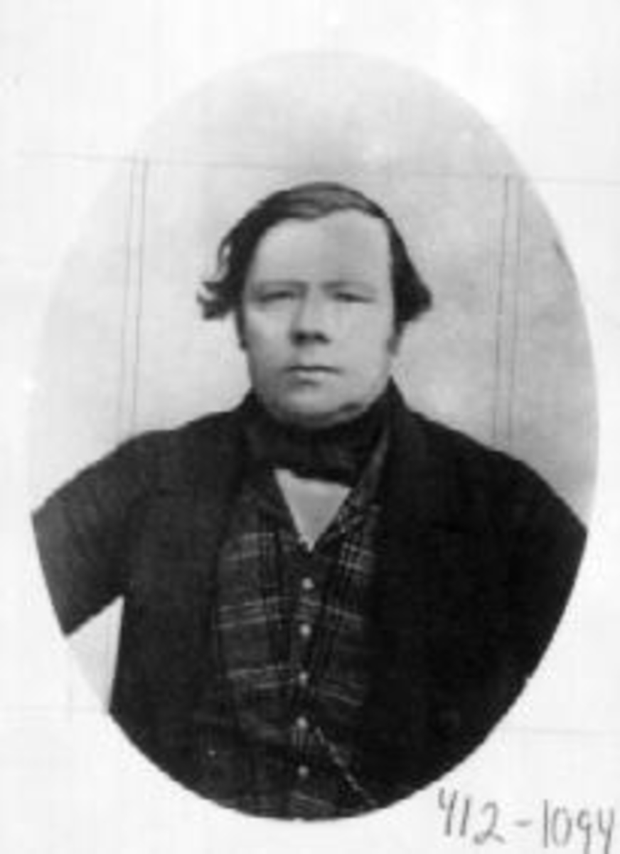 Portrett av Lars Bjørge, Furnes, født 5.9-1809, død 20.3-1886.