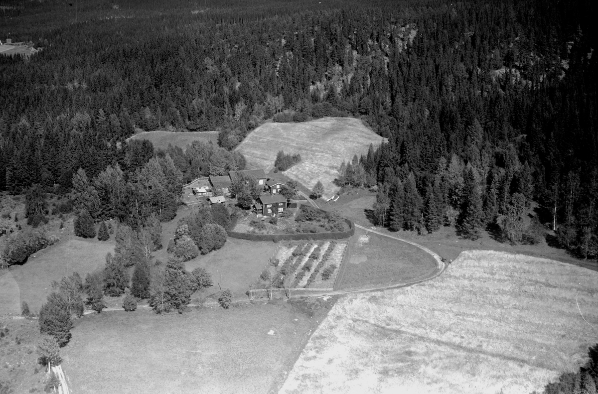 Flyfoto av Bårdsetbakken, Næroset.