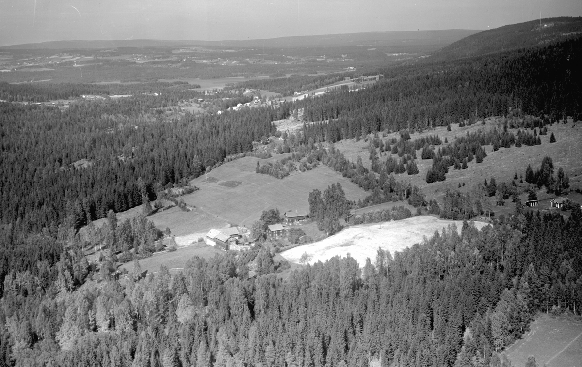 Ringsaker, Kvernstua, Flyfoto av Ny-Bårdset, Åsmarkvegen