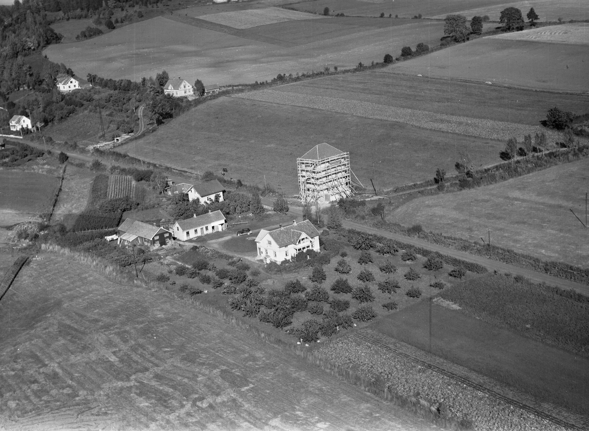 Flyfoto, gardsbruk, Havang, Ringsaker og Nes kraftanlegg, sekundærstasjon, trafo under bygging, Nes, Hedmark.