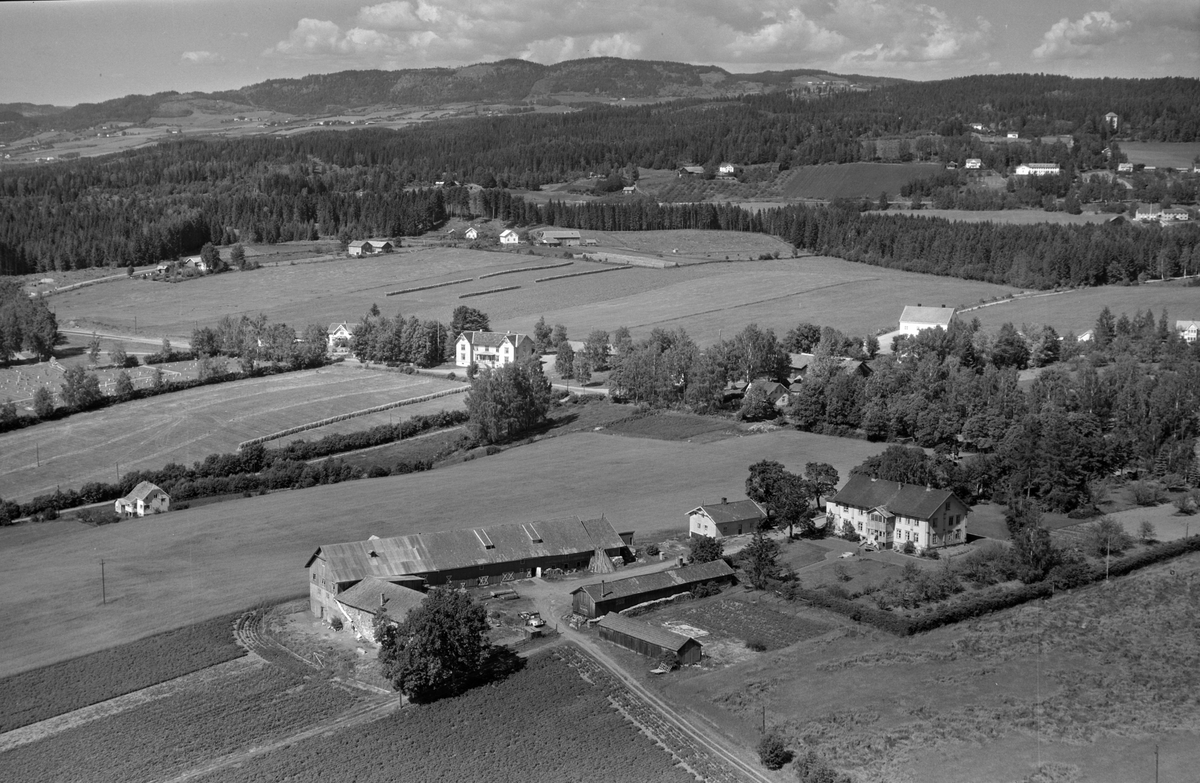 Flyfoto av Ringsaker lille, Tingvang.