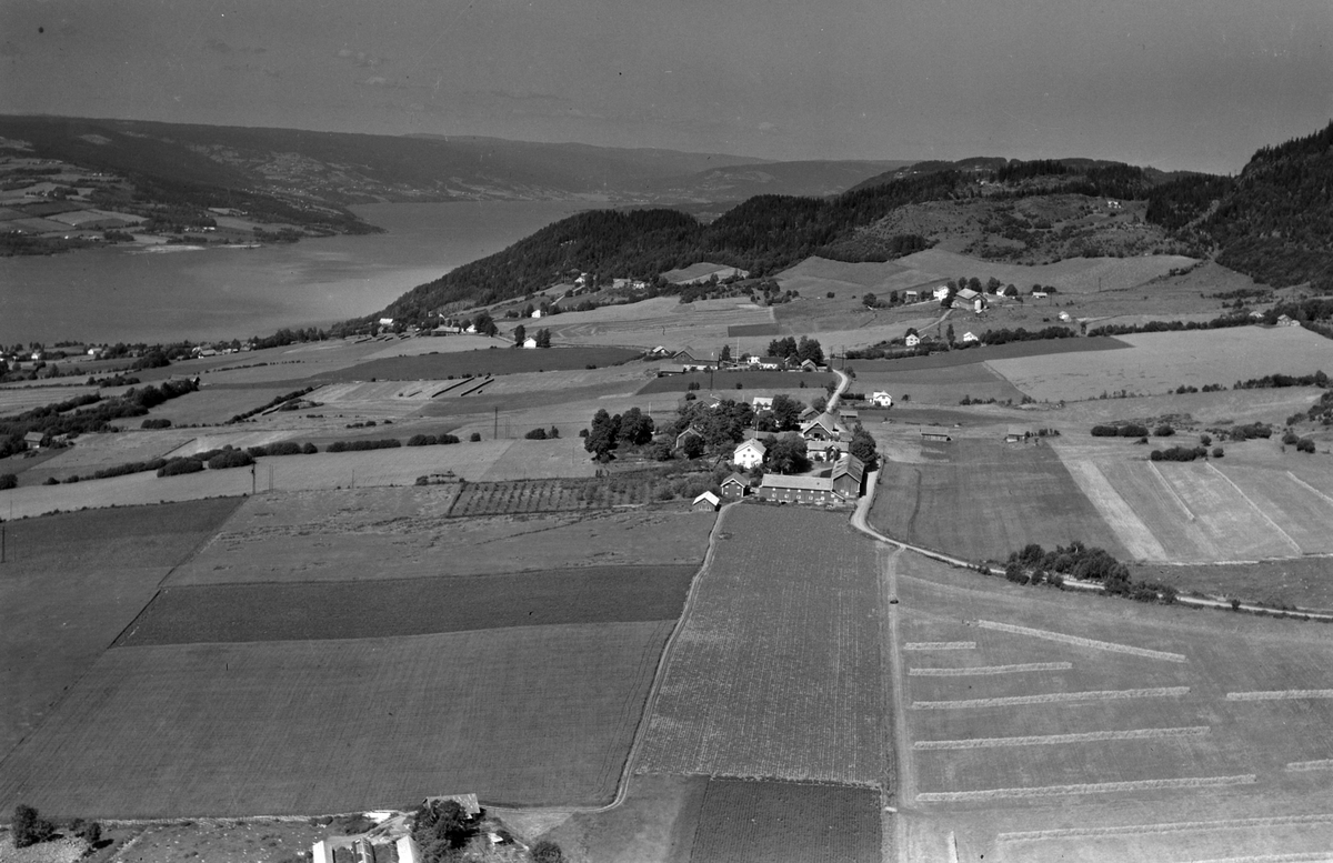 Ringsaker, Ring, flyfoto med Sørby, Dusgard og Nedre By,