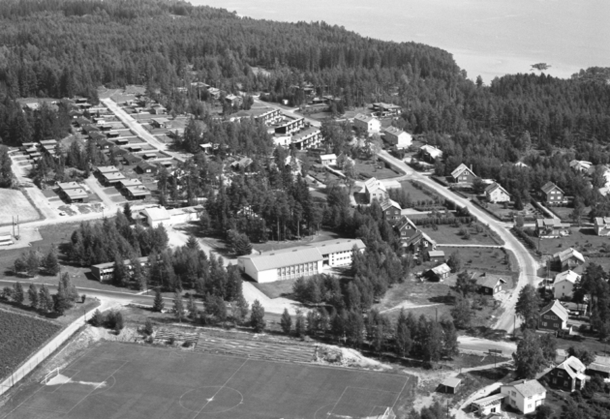Flyfoto av Moelv Videregående skole, Realskole, Moelv, Ringsaker.