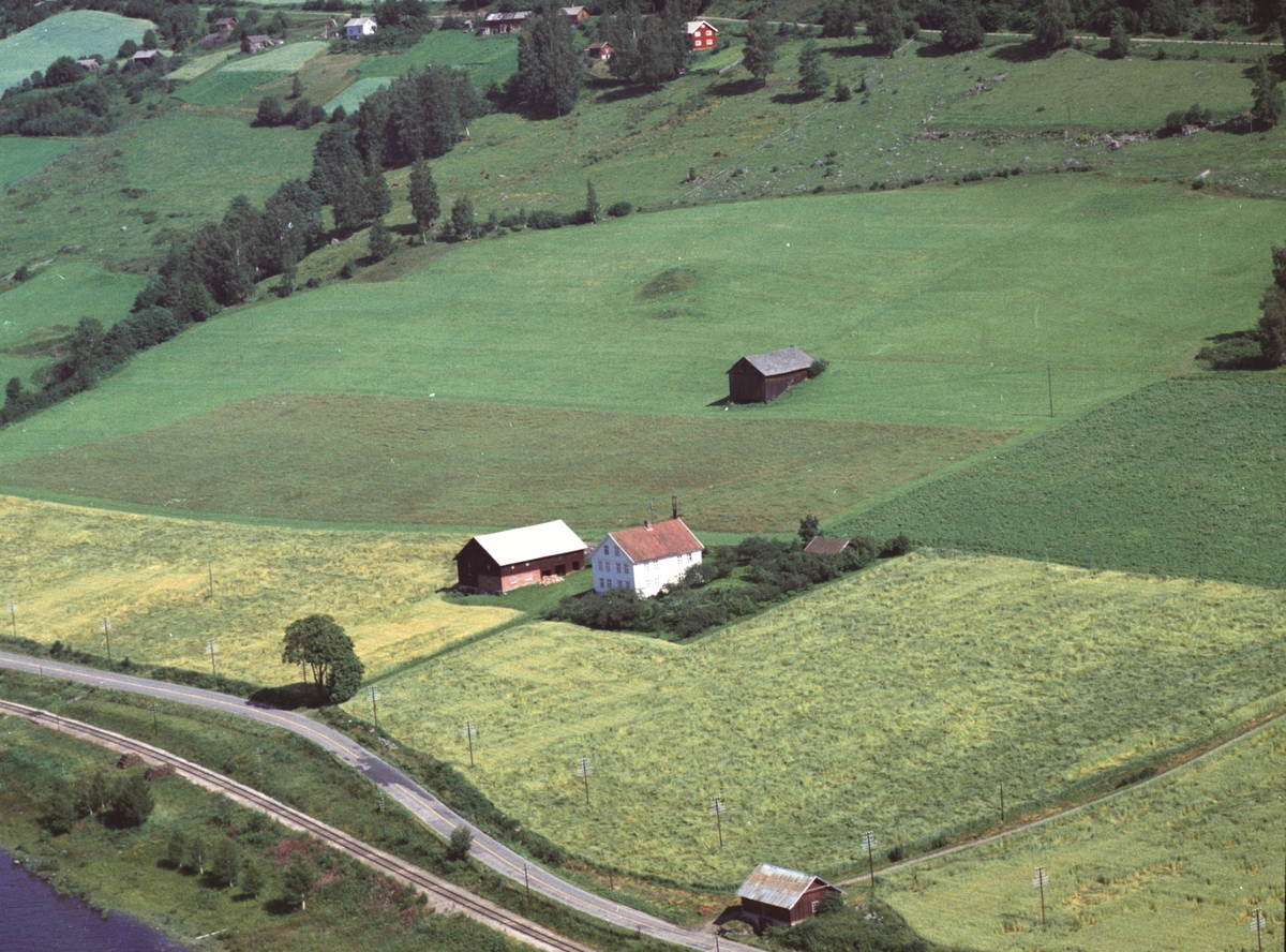 Flyfoto av Ødegård, Ring, Ringsaker.