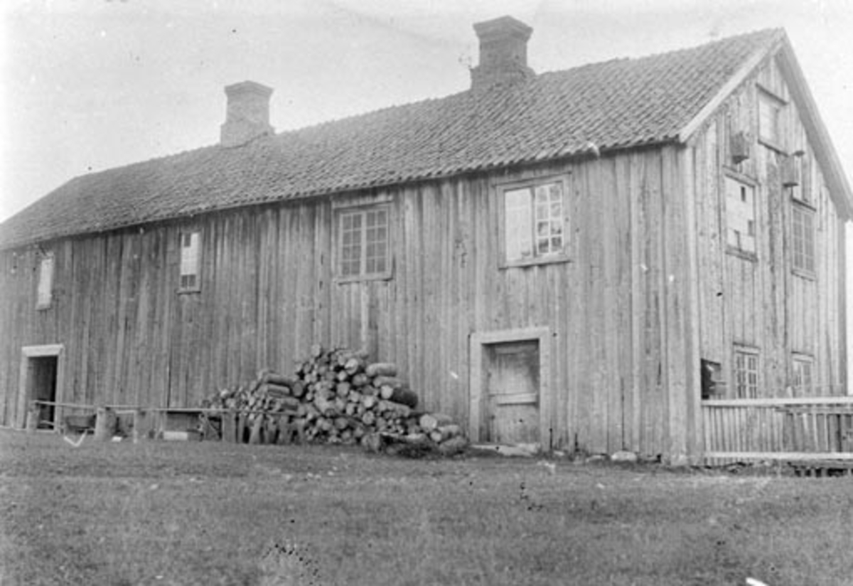Eksteriør, gardsbruk, Lund nordre, Furnes, hovedbygningen, gamlebygningen.