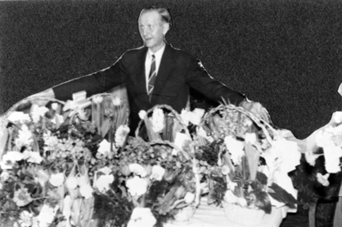 Ringsaker, Ordfører i gamle Nes kommune Leonard Teksum (1896-1971) på sin 65 årsdag den 04.01.1961. Han var fra Øde-Kise, Nes, Hedmark.