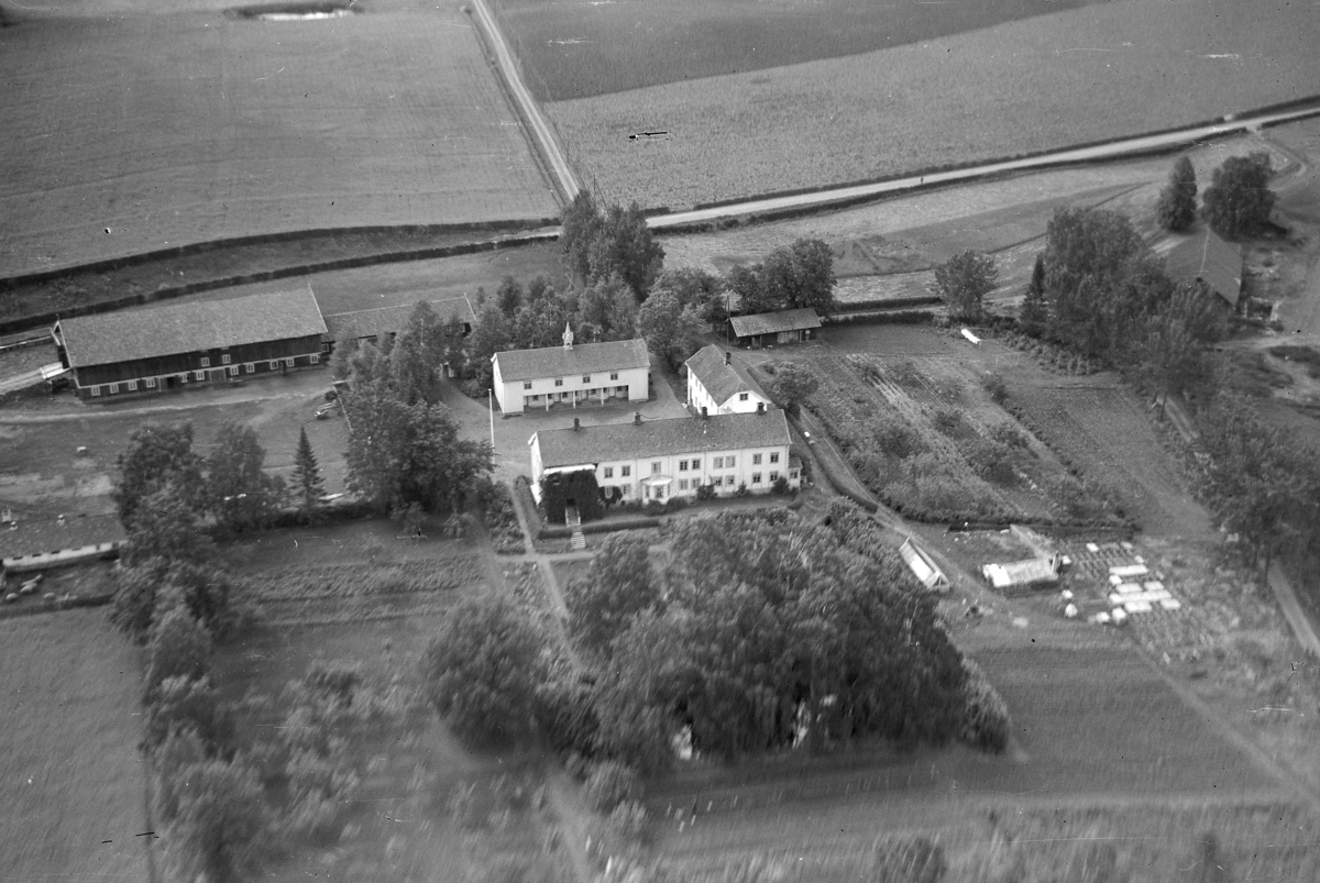 FLYFOTO ÅKER GÅRD, RIKSVEG 25