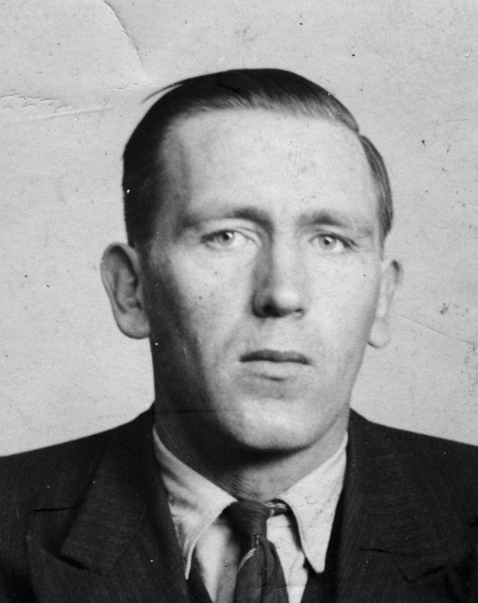Leif Plassen, portrett. 