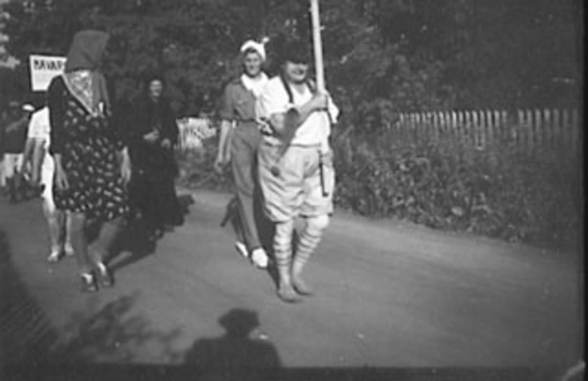 OPPTOG MED UTKLEDDE FOLK, STANGEDAG?