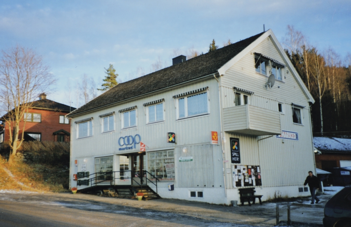 Coop Marked Espa, nedlagt 2010. Foto fra 2008. 
Flere opplysninger se boka "Handelssteder i Stange" skrevet av Jan Arne Berg, utgitt av Stange Historielag 2012
