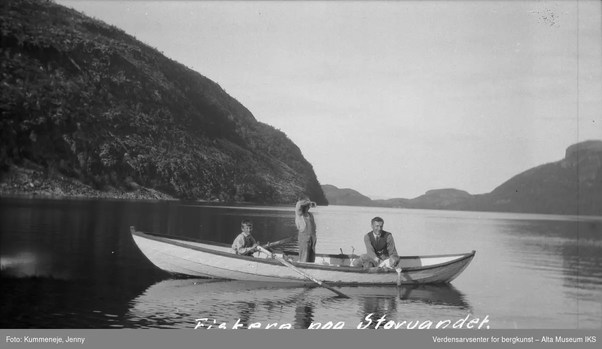 Fisketur fra båt ved Storvannet, Talvik. 1928