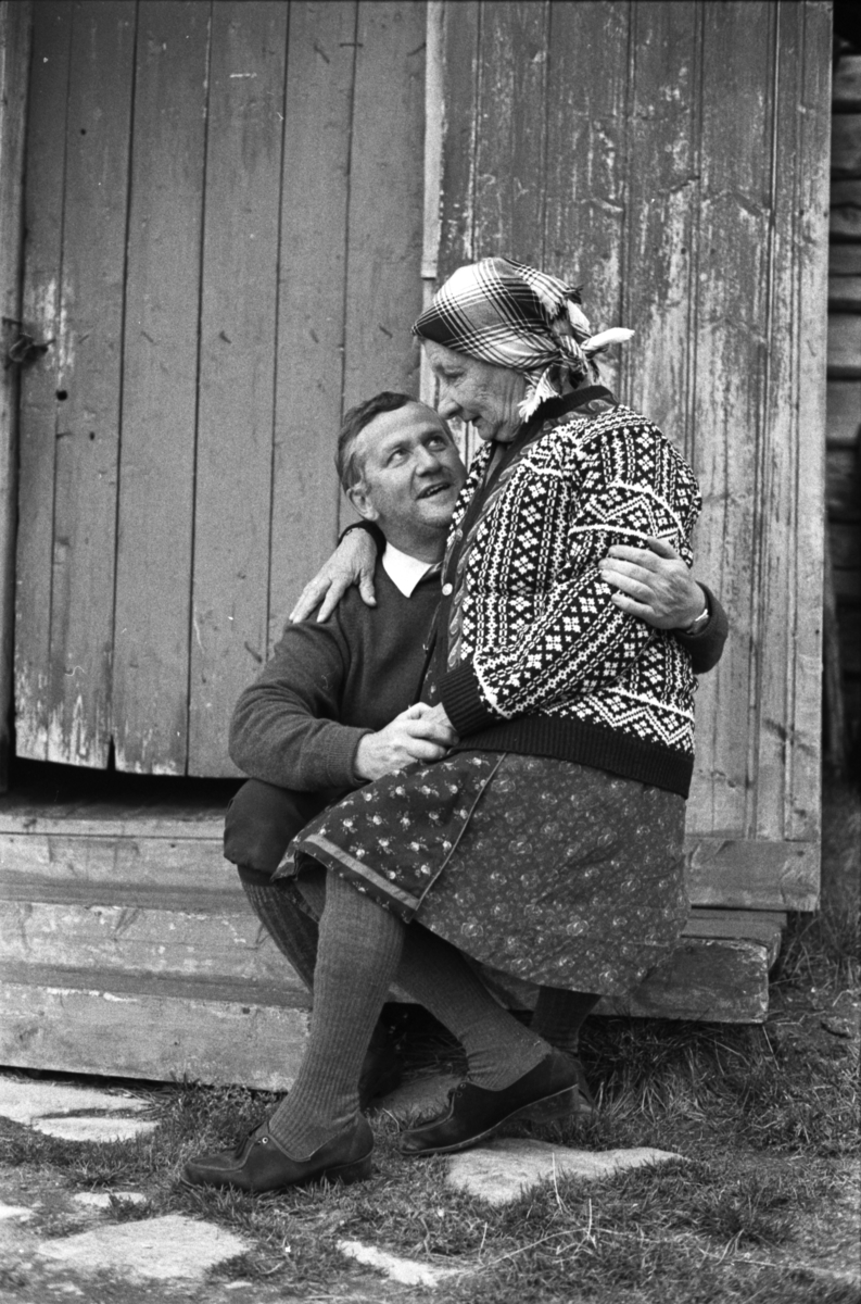 Dagfinn Grønoset med Anna Widen (fra Haugservolden),(Anna i ødemarka)