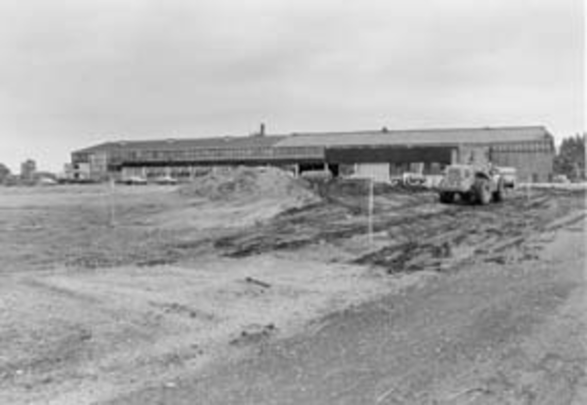 Hamar, Storhamar, Stormyra, Ankerløkkens Mekaniske Verksted, idag Maxi kjøpesenter i Aslak Bolts gate 48, ved innflyttingen i 1961 var det 65 ansatte