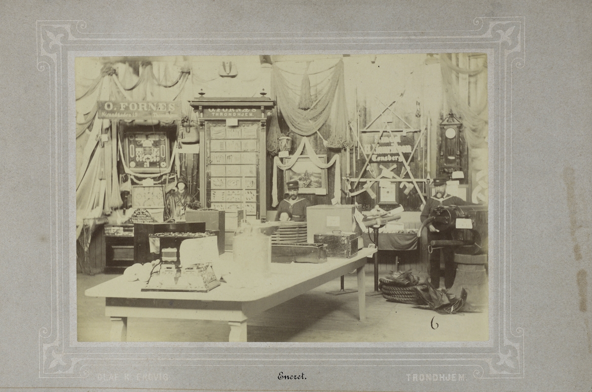 9 fotografier fra Fiskeriutstillingen i Trondhjem 1887.