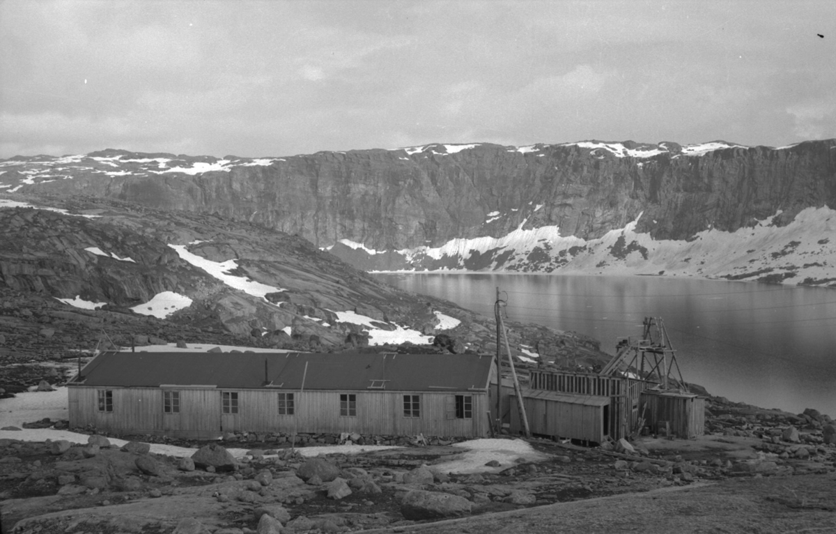 Brakke ved Øvre Bersåvann og Vendevanns-tunnelen.