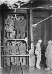 Gruvearbeidere i gruveheis, Wallenberg sjakt.