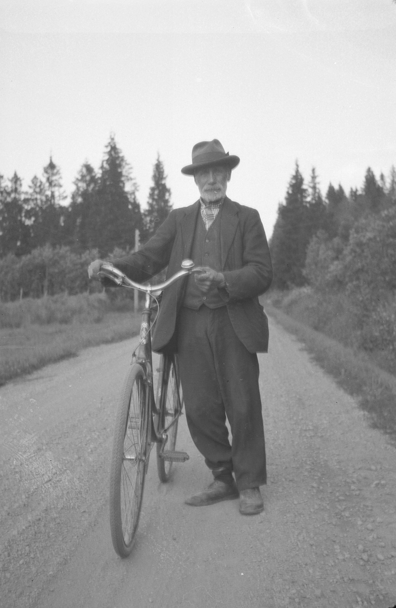 Blikkenslager og syklist Anders Eriksen fra Mosjøen på sykkeltur til Oslo