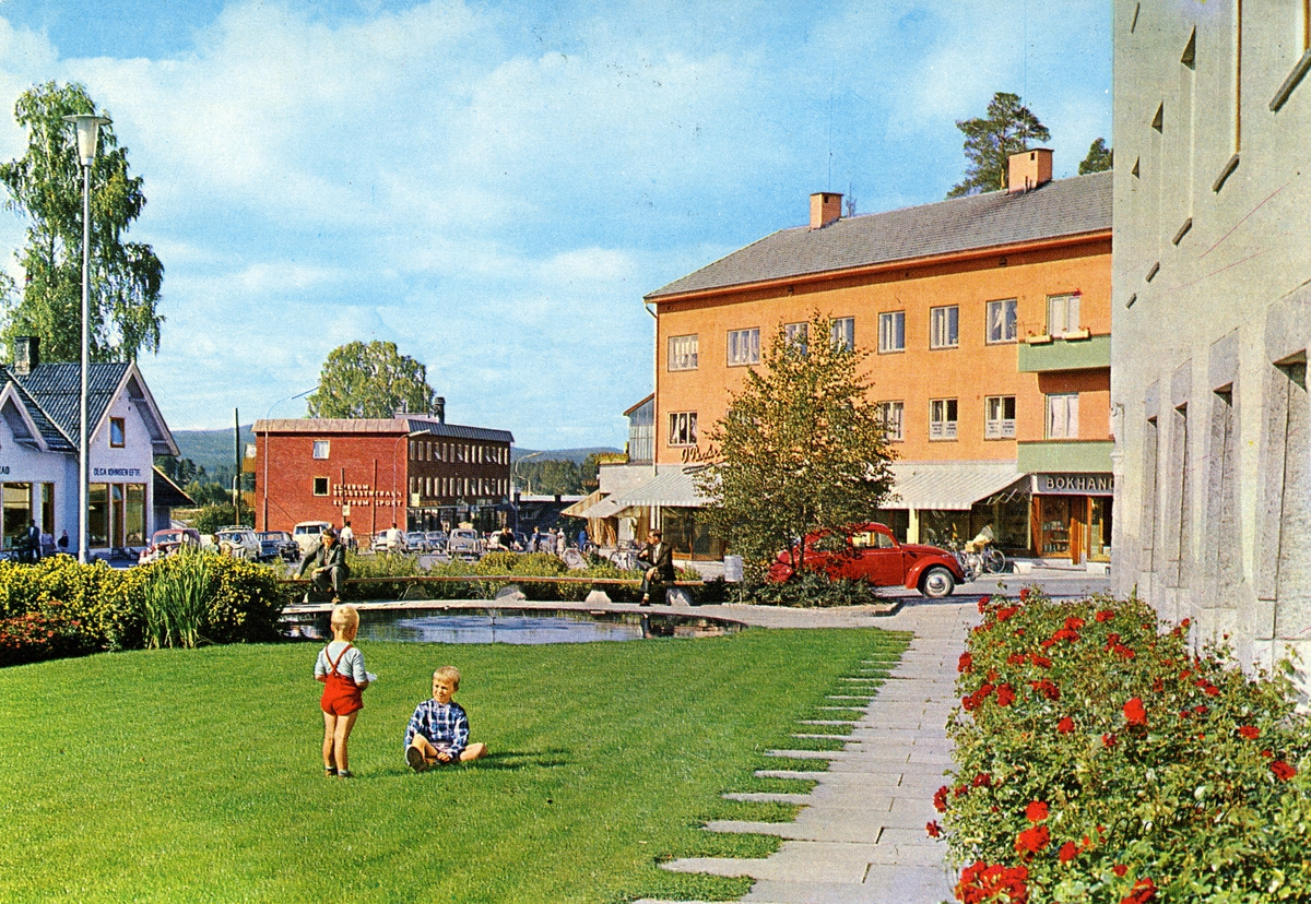Leiret,Rådhusplassen