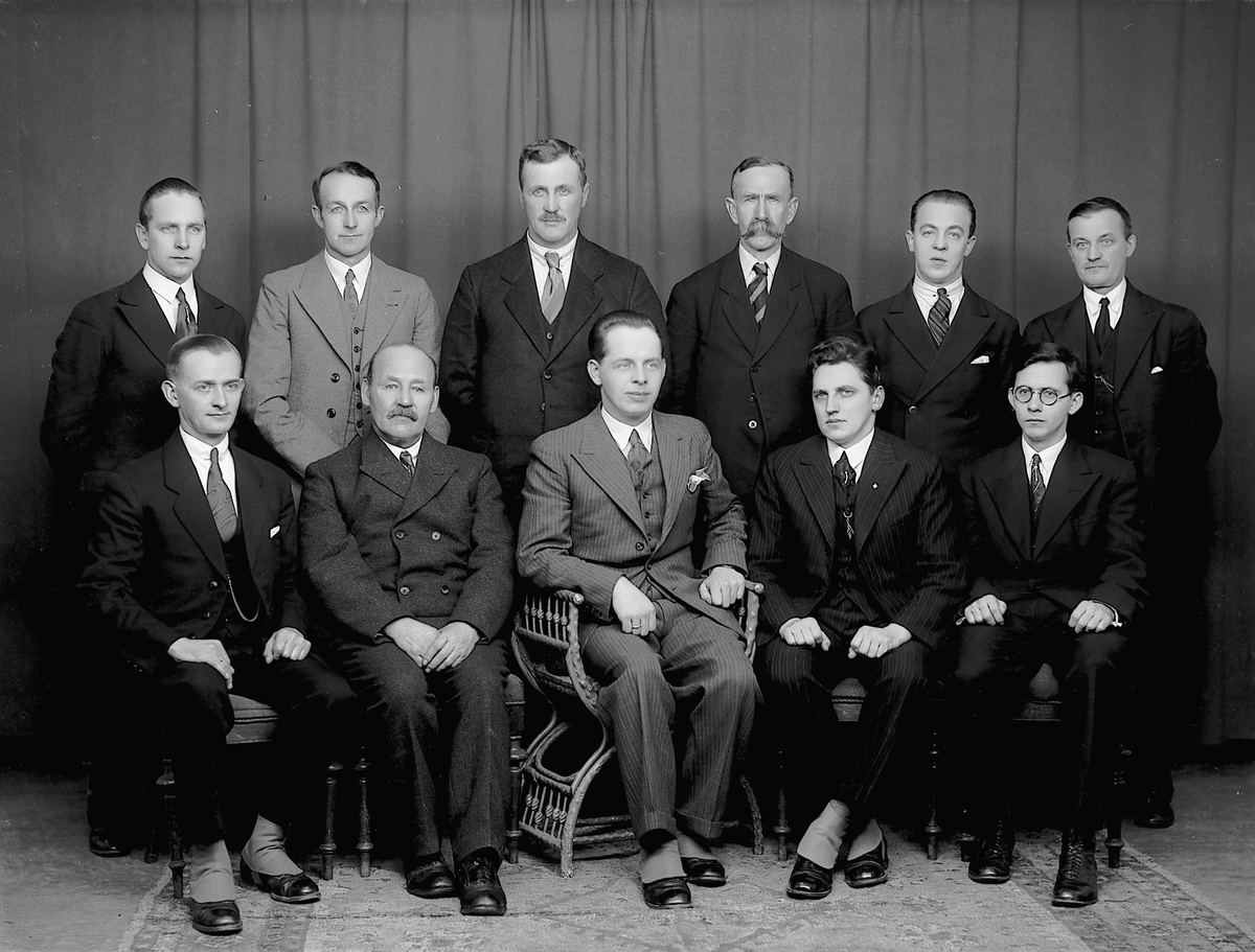 FRAM LIVSFORSIKRING SELSKAP. GRUPPE 11 MENN. STYRET. 