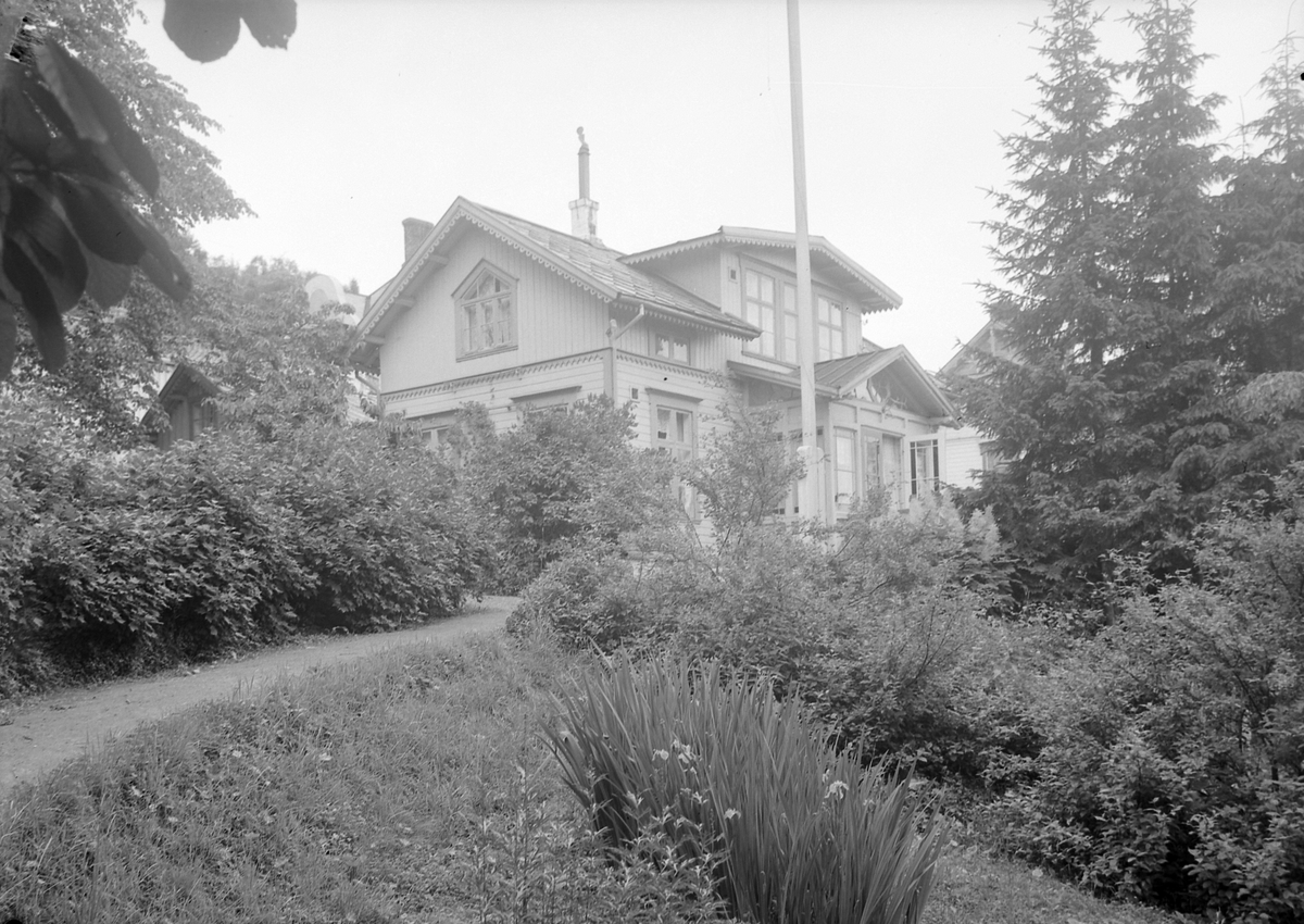 Villa i Byåsveien 19