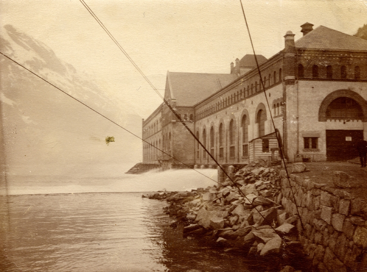 Byggetrinn to av Tyssedal kraftanlegg i 1912