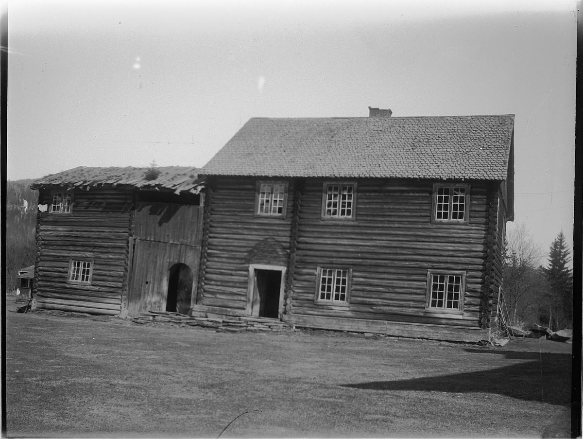 Stor-Elvdal, Søstu Stai, eier frk Trønnes, laftet tømmerhus, våningshus,