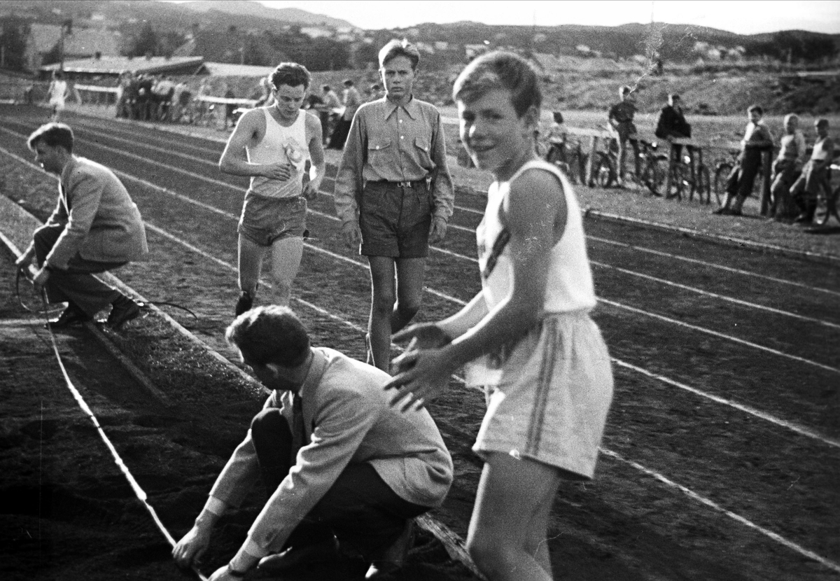 De yngstes kretsmesterskap i friidrett for gutter og jenter