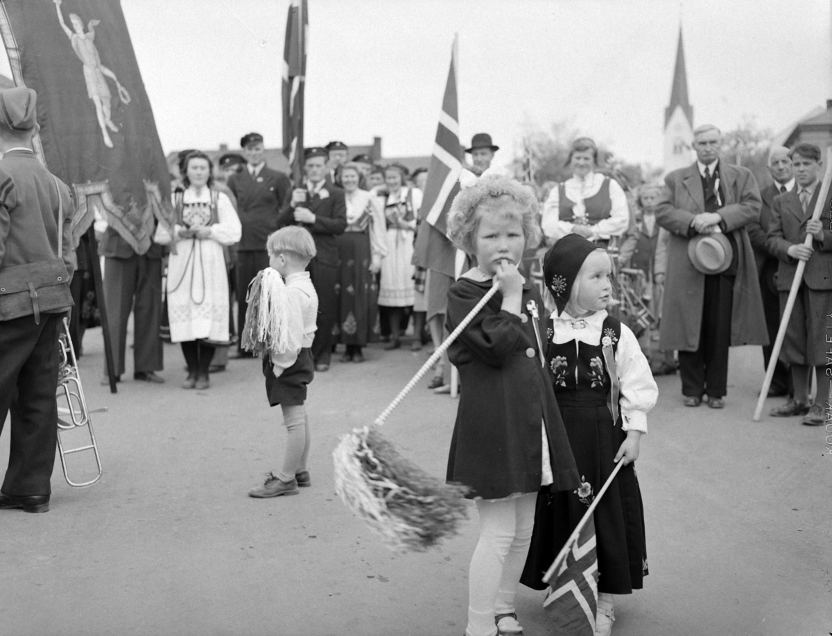 Hamar, 17. mai 1949, Hamar by 100 år, byjubileet 1949, barnetog,