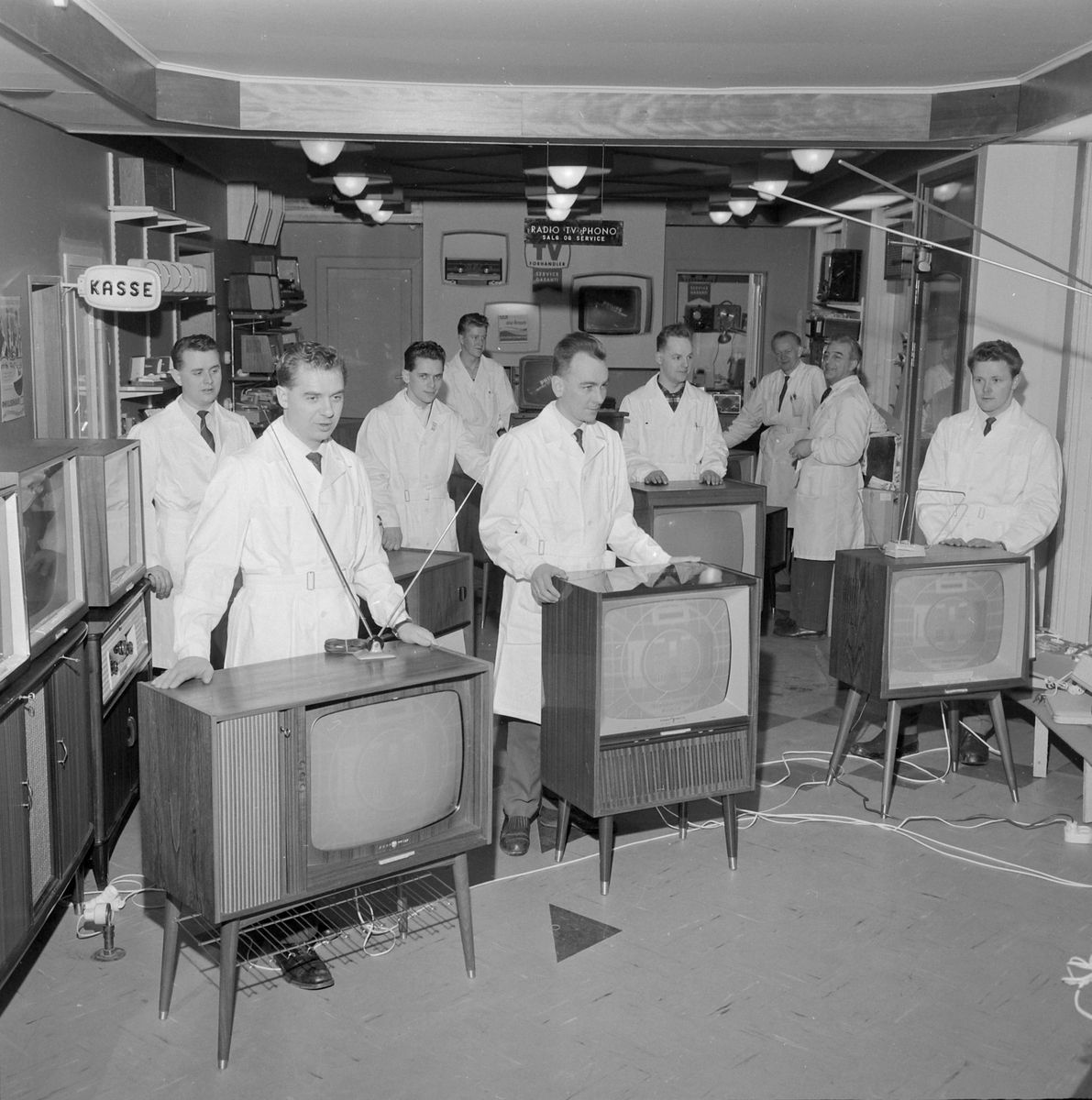 Olaf T. Ranum - ansatte med TV apparater