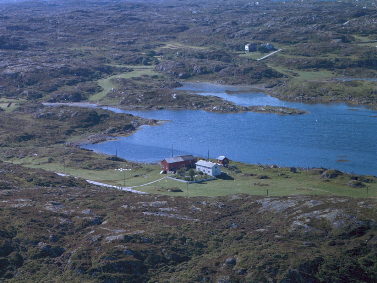 Eiendommen Morvik, Dolmøya