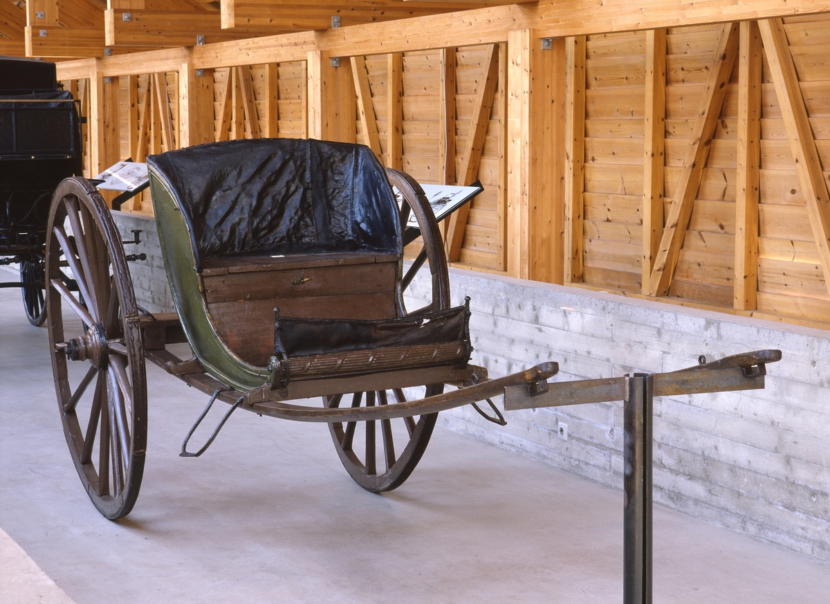 Hamar, Domkirkeodden, Storhamarlåven, museumsutstilling, Hedmarksmuseet, hestekjøretøy, gigg,