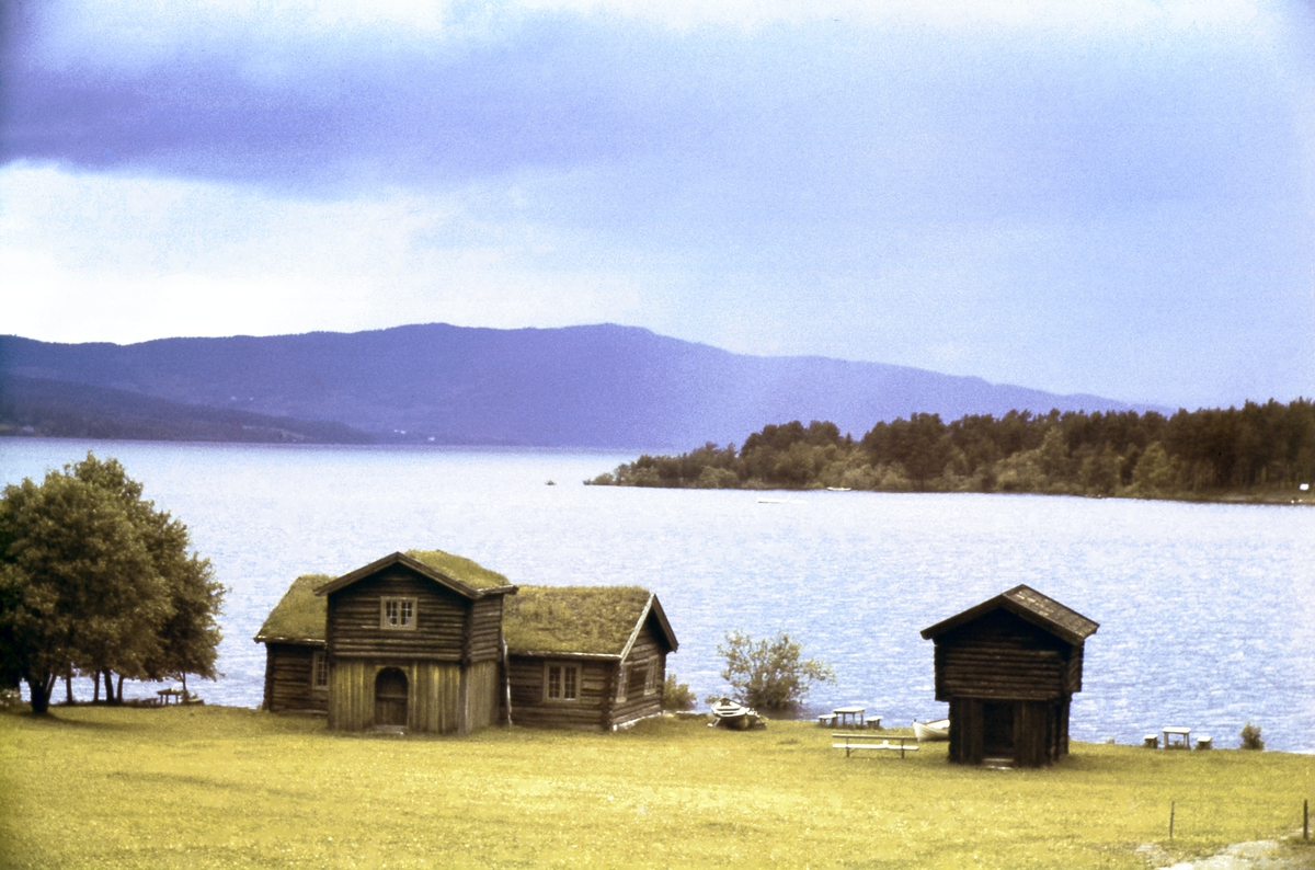 Hamar, Domkirkeodden, Barfrøstua og Røsetstabburet, Rosenlundvika,