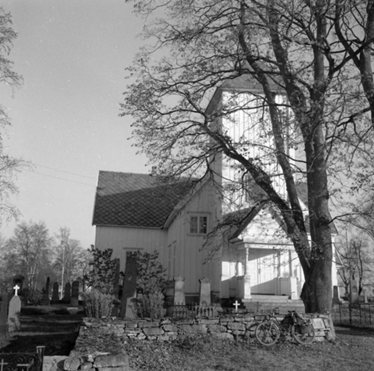 OTTESTAD KIRKE, EKSTERIØR. 