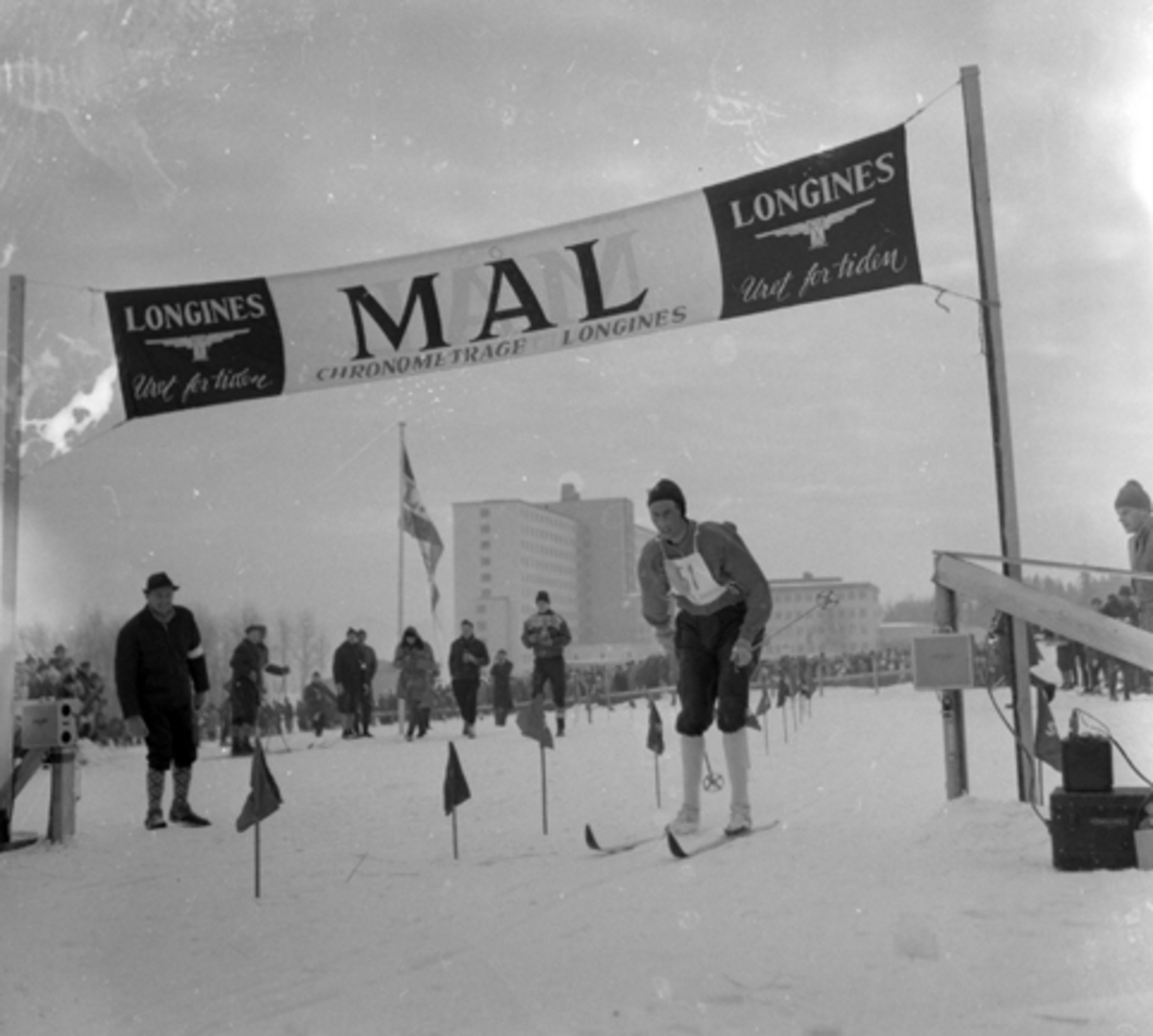 Ski, langrenn, målpassering, Harald Grønningen, ukjent sted.
