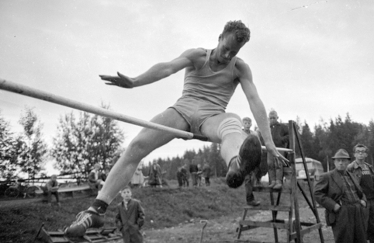 Sverre Olstad, Ottestad, høyde, friidrett.