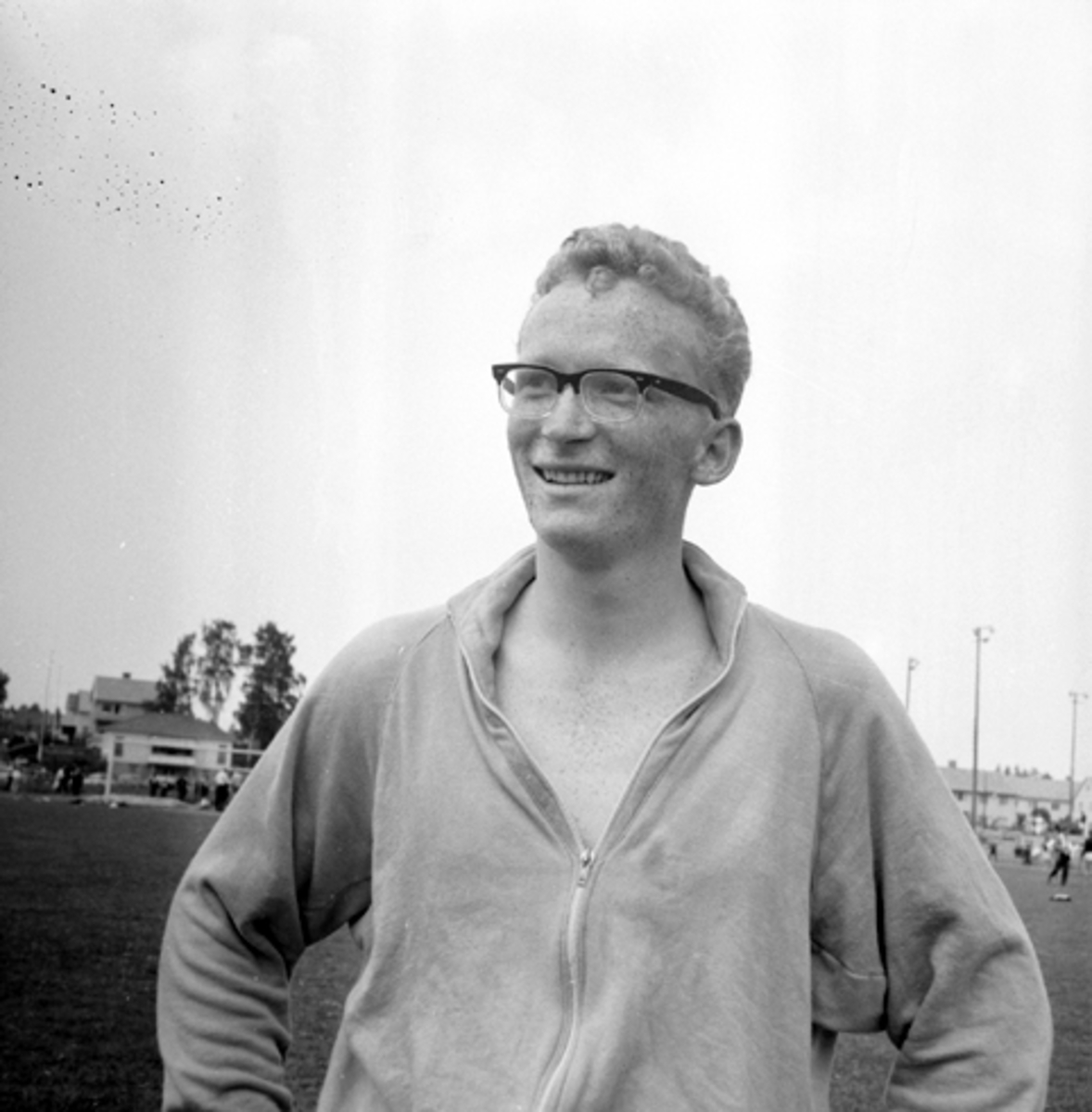 Erik Røhne, Ottestad, friidrett.