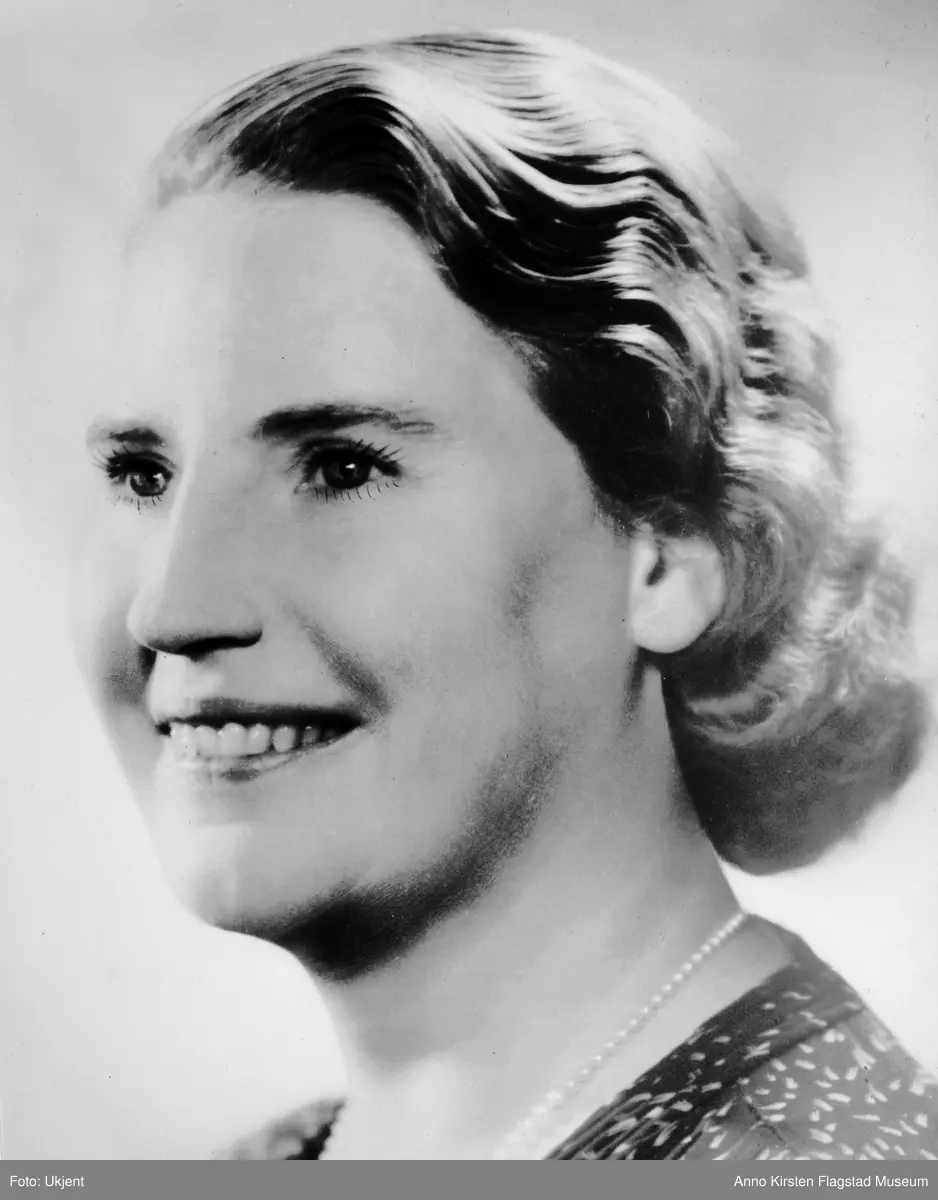 Kirsten Flagstad. Portrett Wien 1936. Kirsten Flagstad. Portrait Vienna 1936. 
