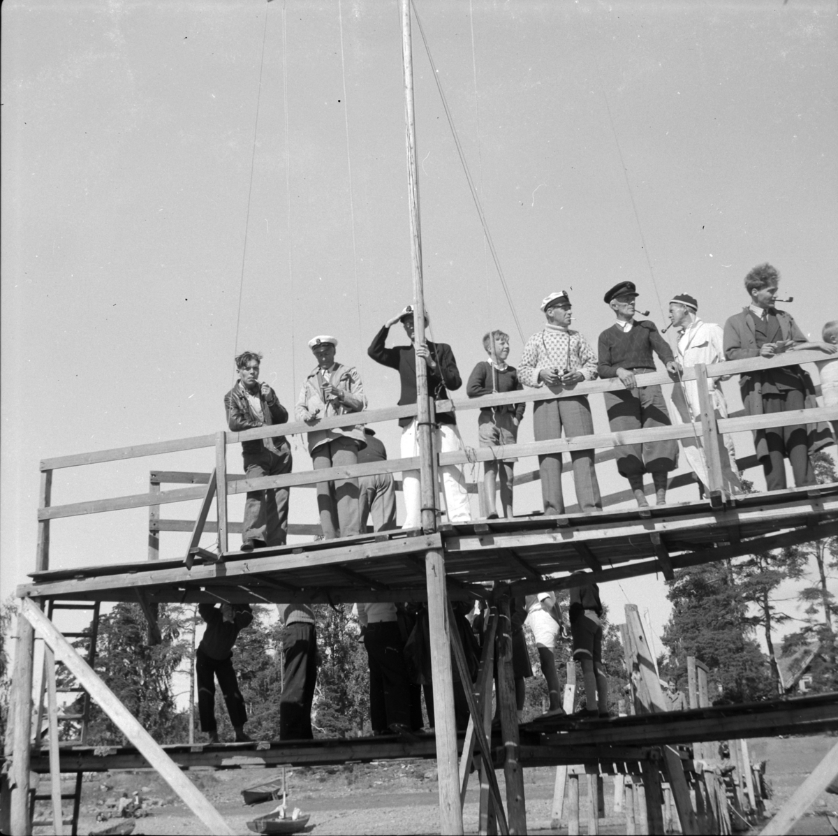 Hamar seilforenings klubbmesterskap 1945, regatta, Seilerbrygga i Koigen, båttypene Sniper og Joller, 