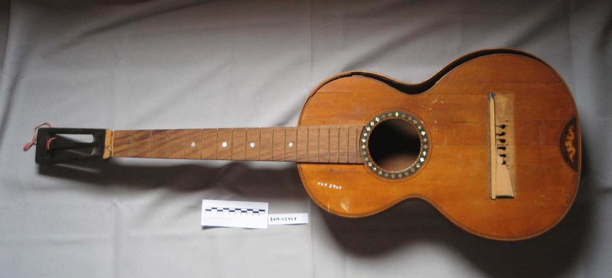 Strengeinstrument
